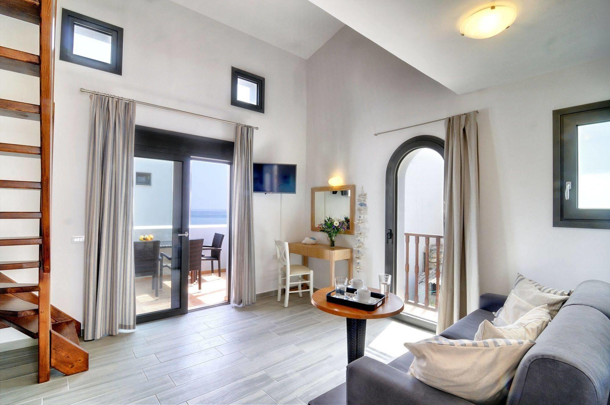 Myrtos Mare Suites Dış mekan fotoğraf